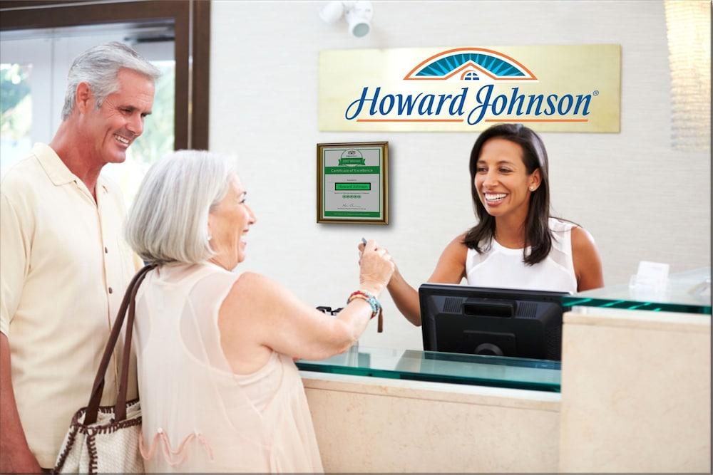 Howard Johnson By Wyndham Beaufort/Parris Island Bagian luar foto